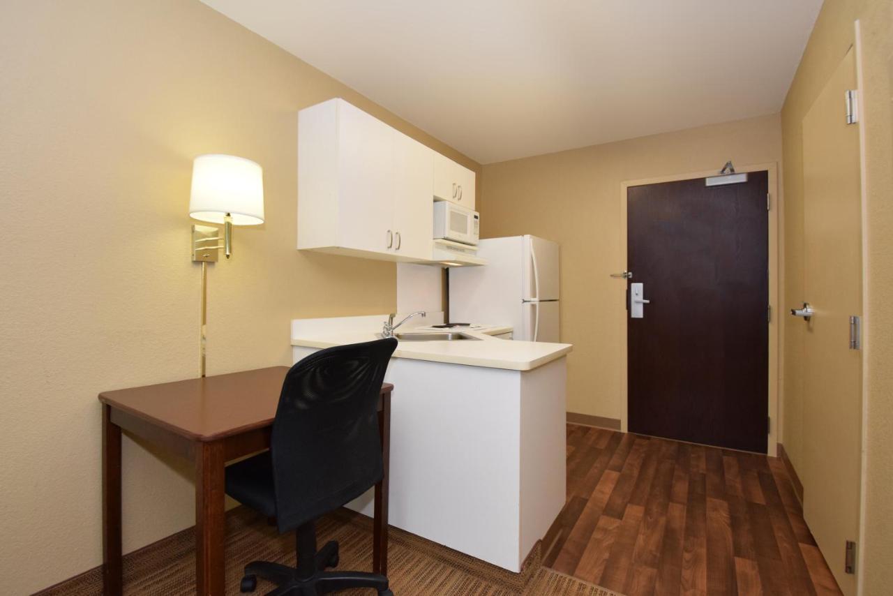 Suburban Studios Columbus Bradley Park Eksteriør bilde